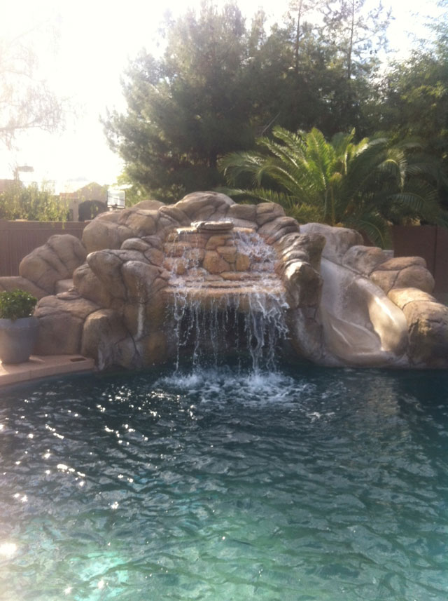 Paradise Valley Swimming Pool With Waterslide